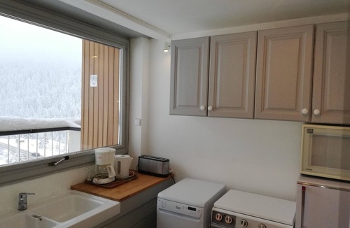 Courchevel Apartment | Ski-In Studio with Parking in Courchevel