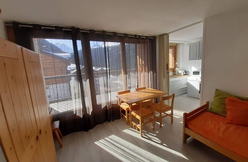 Courchevel Apartment | Ski-In Studio with Parking in Courchevel