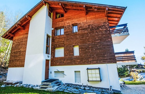 Anzere Apartment | Ski-in Wohnung in Anzere mit Parkplatz by Interhome