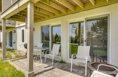 Bromley Mountain Apartment | Ski-InandSki-Out Bromley Mtn Condo Wood Fireplace!