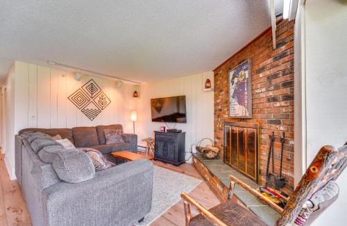 Bromley Mountain Apartment | Ski-InandSki-Out Bromley Mtn Condo Wood Fireplace!