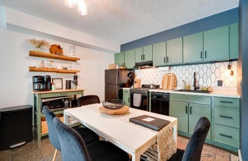 Londonderry Apartment | Ski-InandSki-Out Magic Mountain Condo with Deck!