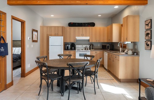 Old Town Condo | Ski Inn Condo 1 Bedroom Condo