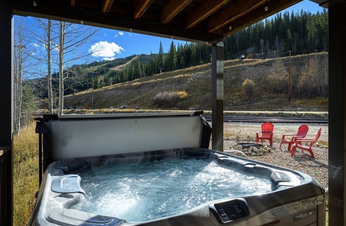 Old Town Condo | Ski Inn Condo 1 Bedroom Condo