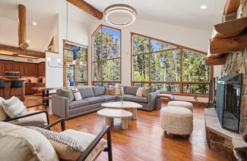 Four O'Clock House | Ski Inn home