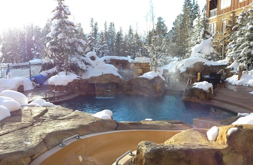 River Run Condo | Ski Keystone! Springs 8900 2 BR/3 BA Corner condo! Steps to Kindred and Gondola!