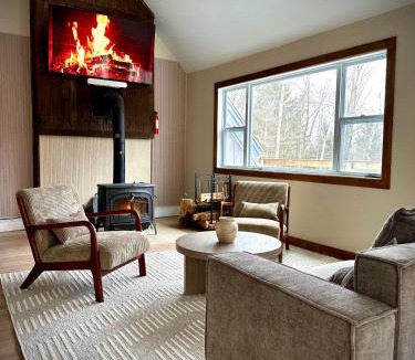 Stockbridge House | Ski Mountain Home Unit B