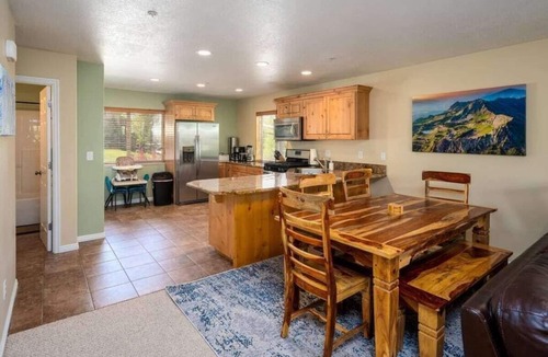 Eden Condo | Ski Paradise MH 303 | Near Powder Mtn | Hot Tub
