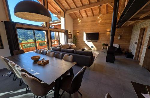 Vaujany Ski Chalet | Ski Peak - Chalet Sika - Sophisticated, Relaxed Chic - 7 bedroom, 5 bathroom