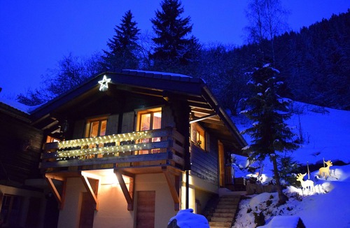 Lauenen Bei Gstaad Ski Chalet | Ski-Rando-Sauna in Anniviers: Chalet Les Frasques, nature, sauna, chalet 36m2