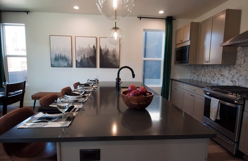 Mountain Green House | Ski & Relax by Snowbasin Private Hot Tub Sleep 19