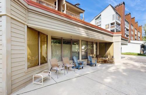 Mountain House Apartment | Ski Run Condominiums 203