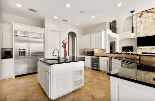 Oak Shores On Lake Austin House | Ski Shore Shak: Waterfront + Private Boat Dock