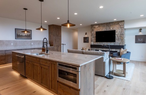 Driggs Condo | Ski Shuttle at Newly Built-MiddleTeton at TheBasin