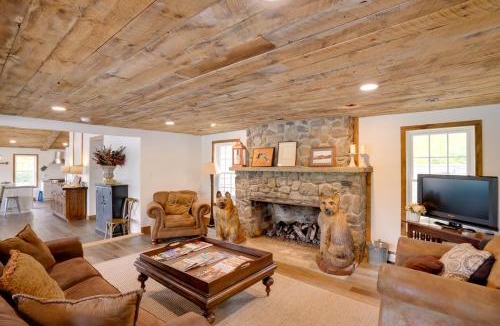 Averill Park House | Ski, Skate and Explore Ultimate Winter Getaway!