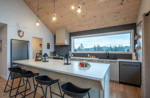 Saint Come Ski Chalet | Ski, Spa & Adventures in Saint-Come | Nuit Étoilée