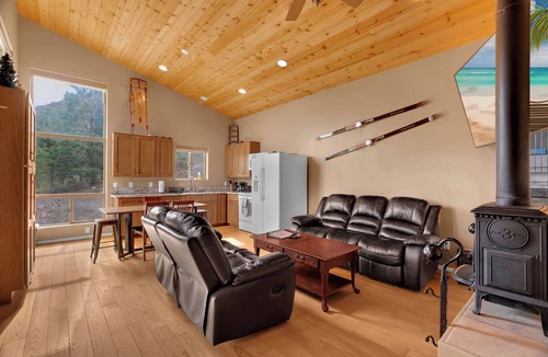 Summerhaven Cabin | Ski Tucson Cabin at Mt Lemmon Hotel Overlooking Summerhaven, Arizona