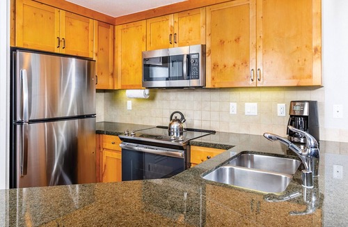 Lakeside Park Villa | Ski Vacation
