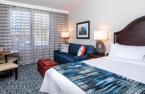 Lakeside Park Villa | Ski Vacation