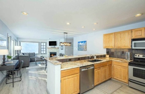 Telluride Apartment | Ski Vista: TRUE Ski in/out with pool & hot tub!