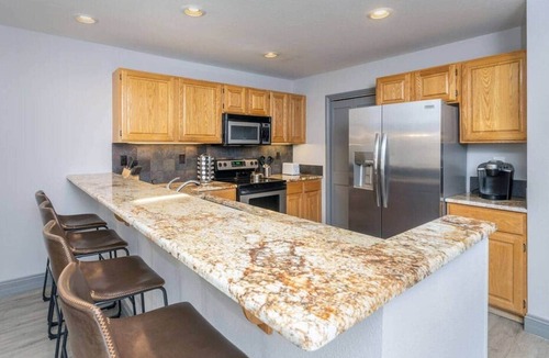 Telluride Apartment | Ski Vista: TRUE Ski in/out with pool & hot tub!