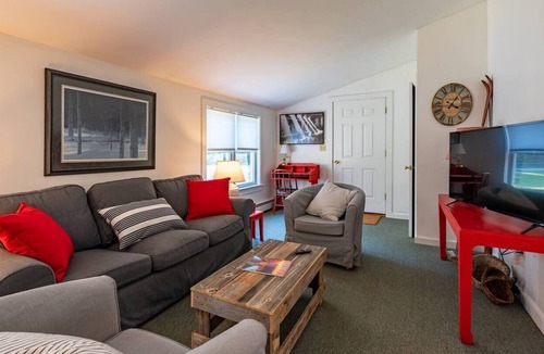 Dorset Cottage | Ski weekend Getaway - Stones Throw Cottage