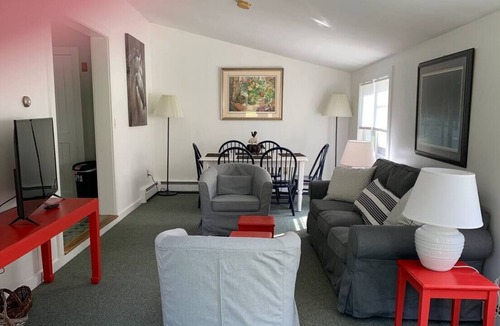 Dorset Cottage | Ski weekend Getaway - Stones Throw Cottage