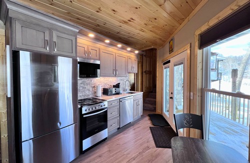 Sugar Mountain Condo | Skiers Paradise! Lower level of ski in - ski out duplex