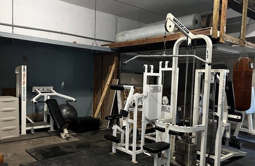 Gold Bar Cabin | Skiiers Paradise and Rustic Ranch house