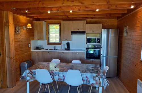 Saint-Genes-Champespe Ski Chalet | Skiing & hiking Sancy: 6-person chalet 20 min Super-Besse