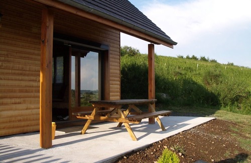 Saint-Genes-Champespe Ski Chalet | Skiing & hiking Sancy: 6-person chalet 20 min Super-Besse