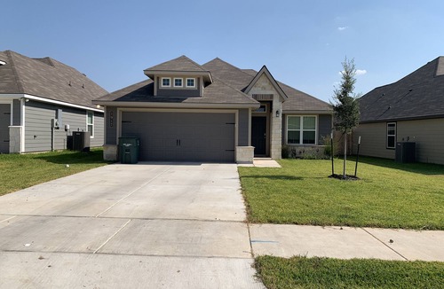 College Station House | Skip the gameday/graduation gridlock