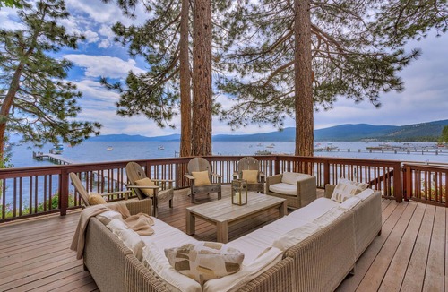 Brockway House | Skippin' Stones - Lakefront - TLUXP