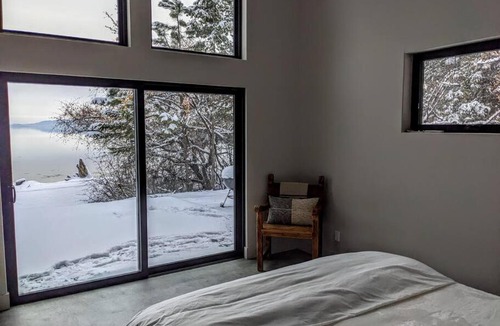 Woods Bay House | Skipping Stone Lake House