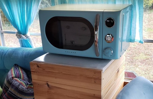 Centre Cottage | Skoolie Glamping