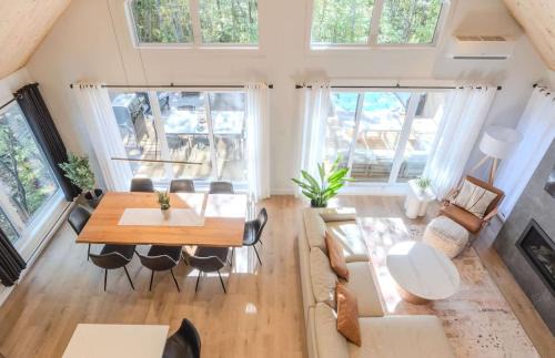 Pont-Rouge Ski Chalet | Skova - Nordic Harmony - Spa & Forest View
