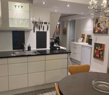 Aalborg House | Skovbakkegaardens Bed & Bath - Værelser med eget bad