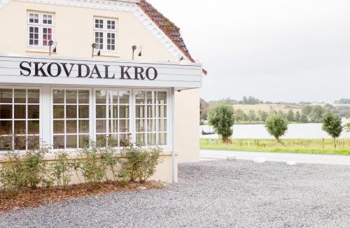 Jelling Hotel | Skovdal Kro