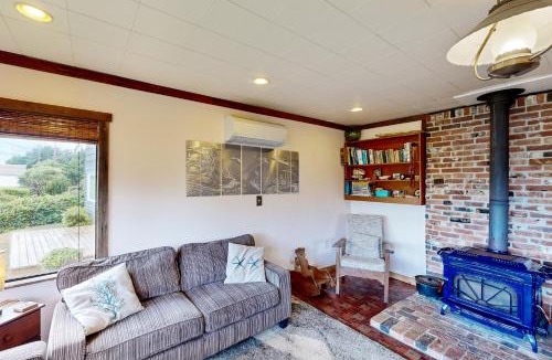 Lincoln Beach House | Skullishak Cabin