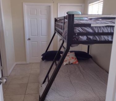 Apple Valley House | Sky Fresh Home Stay