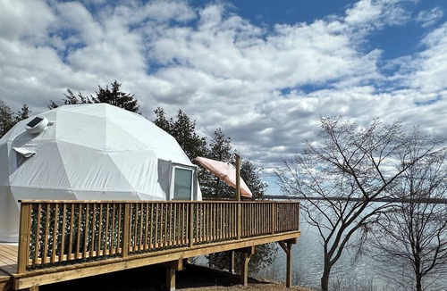 Colebrook Cottage | Sky Geo Dome on the Lake