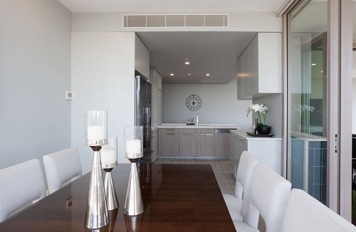 Bondi Junction Apartment | Sky High Panorama, Bondi Junction IH