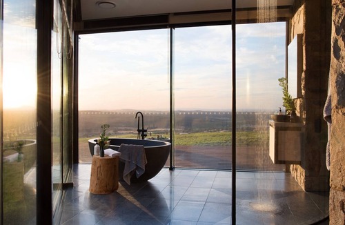 Mount Franklin House | Sky High: stunning, iconic, dramatic