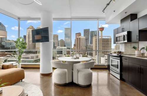 Beltline Apartment | Sky High Style w Views, AC, Prkg