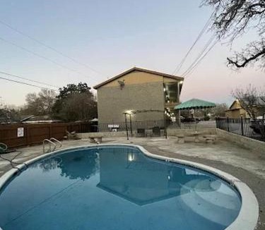 Rockdale Hotel | Sky Inn