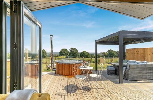 Skelmersdale Apartment | Sky Lark Lodge - Uk49904