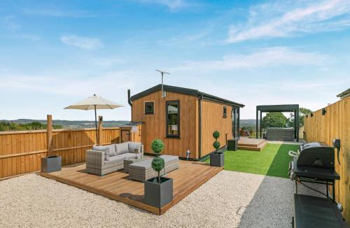 Skelmersdale Apartment | Sky Lark Lodge - Uk49904