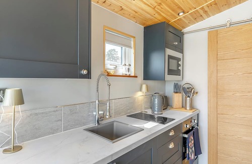 Skelmersdale Apartment | Sky Lark Lodge - UK49904