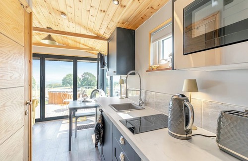 Skelmersdale Apartment | Sky Lark Lodge - UK49904