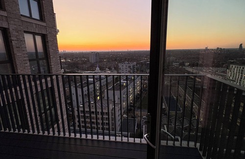 Barking Apartment | Sky Line Apartment